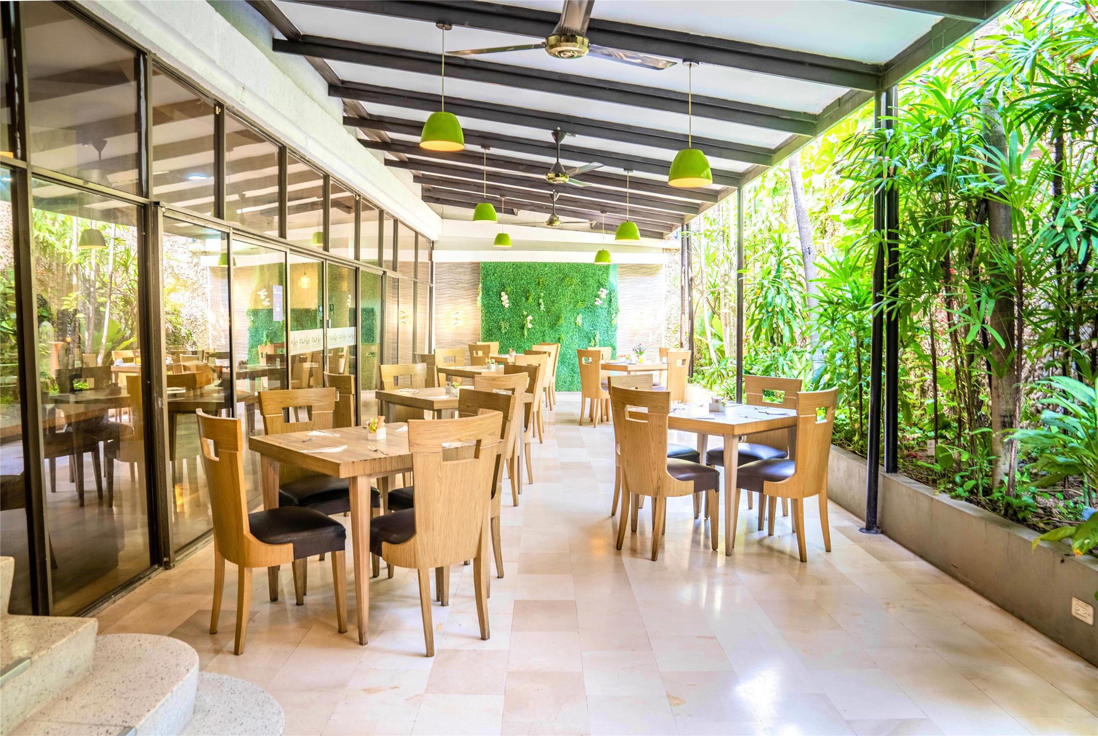 Howard Johnson by Wyndham Barranquilla Versalles 21/29