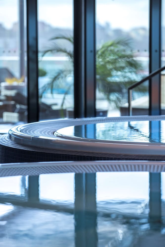 Radisson Blu Riverside Hotel 35/80