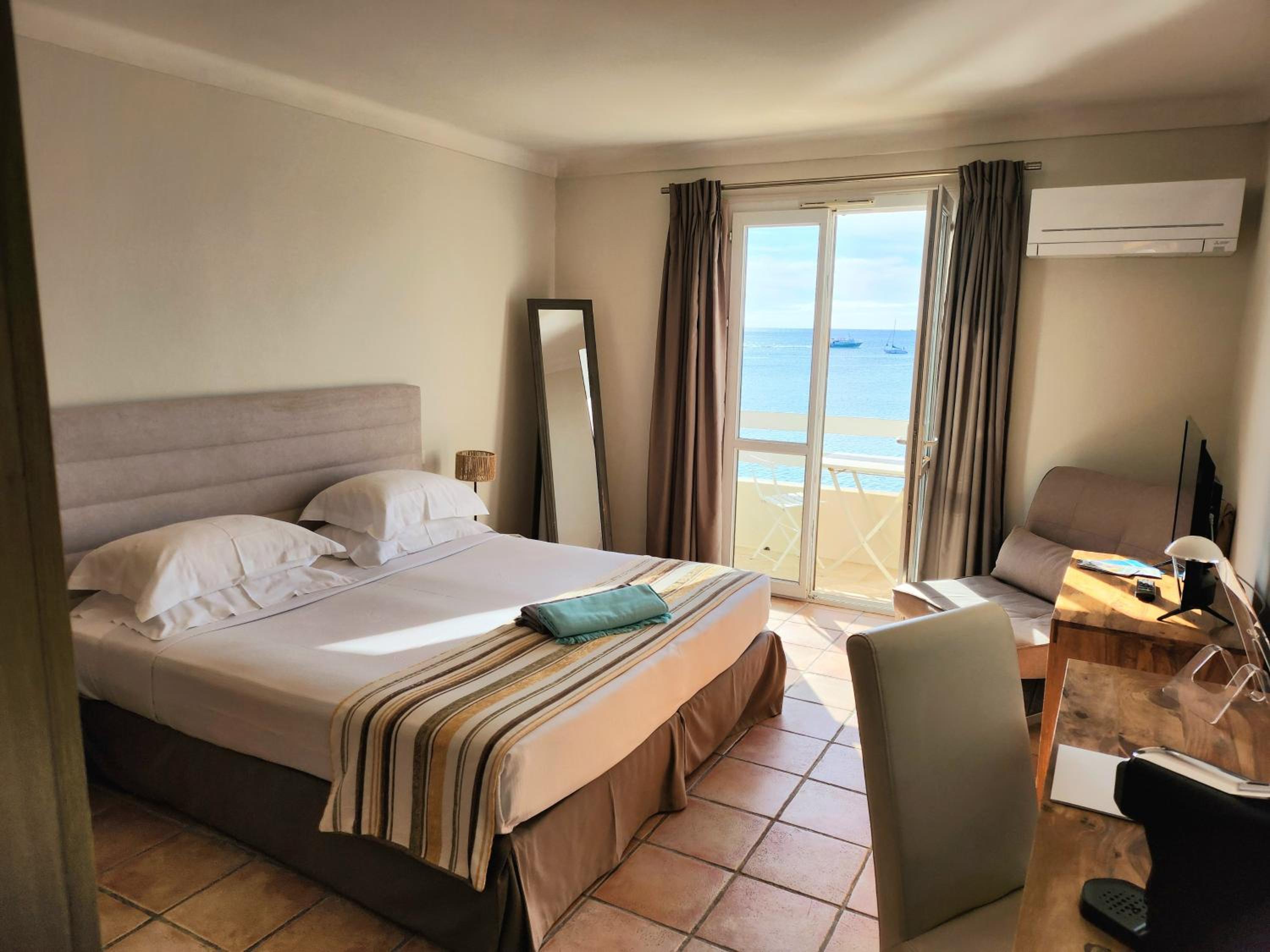 Exclusive, Sea View, Balcony or Terrace