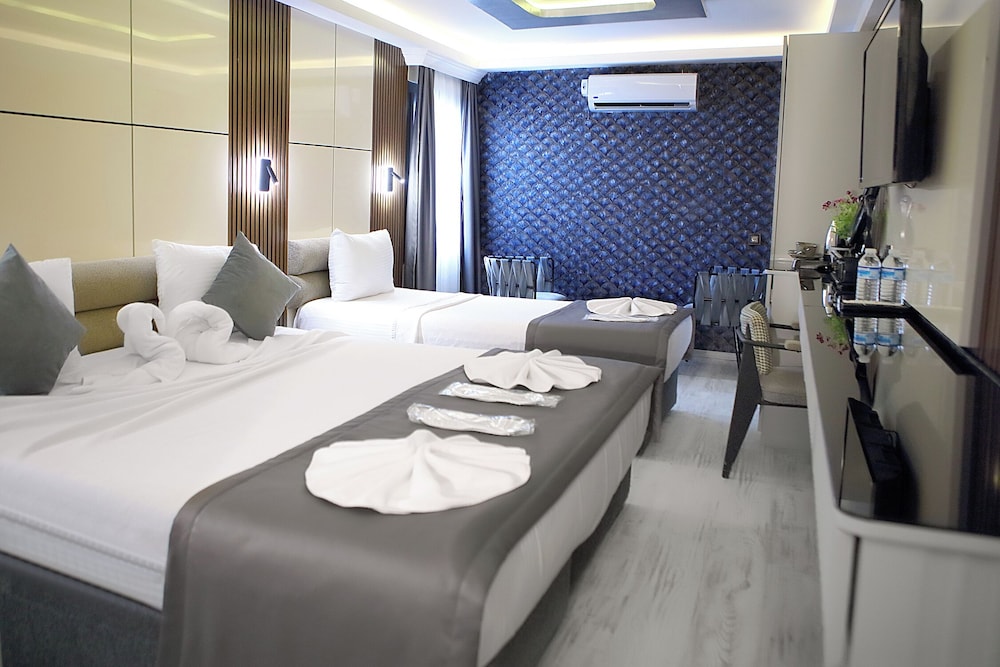 LUXURY, TRIPLE