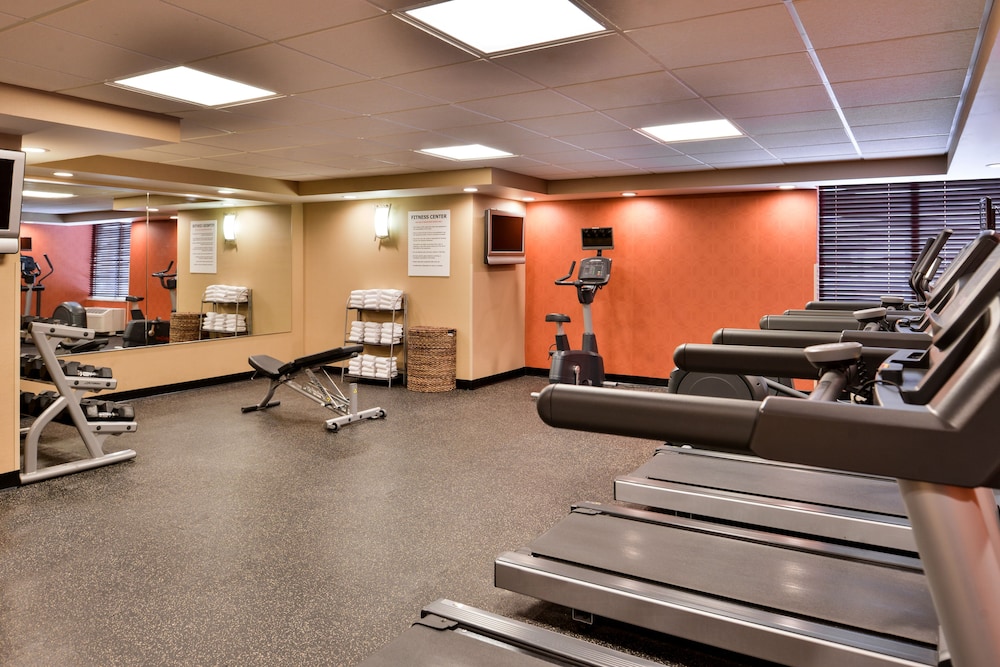 Holiday Inn Hotel and Suites Rochester Marketplace 28/64
