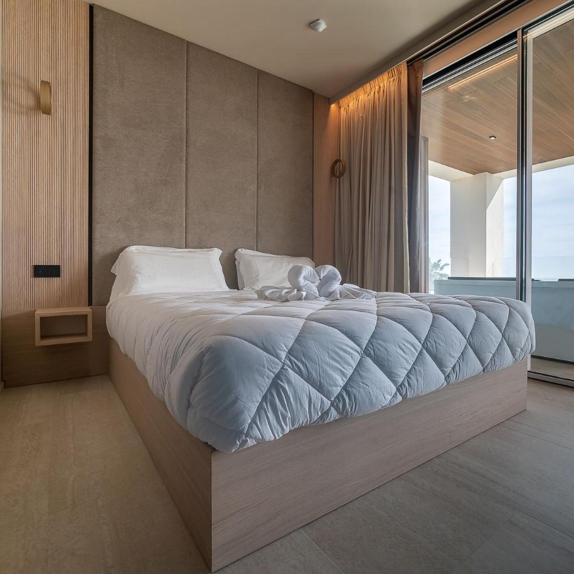Deluxe, Suite, Hot Tub