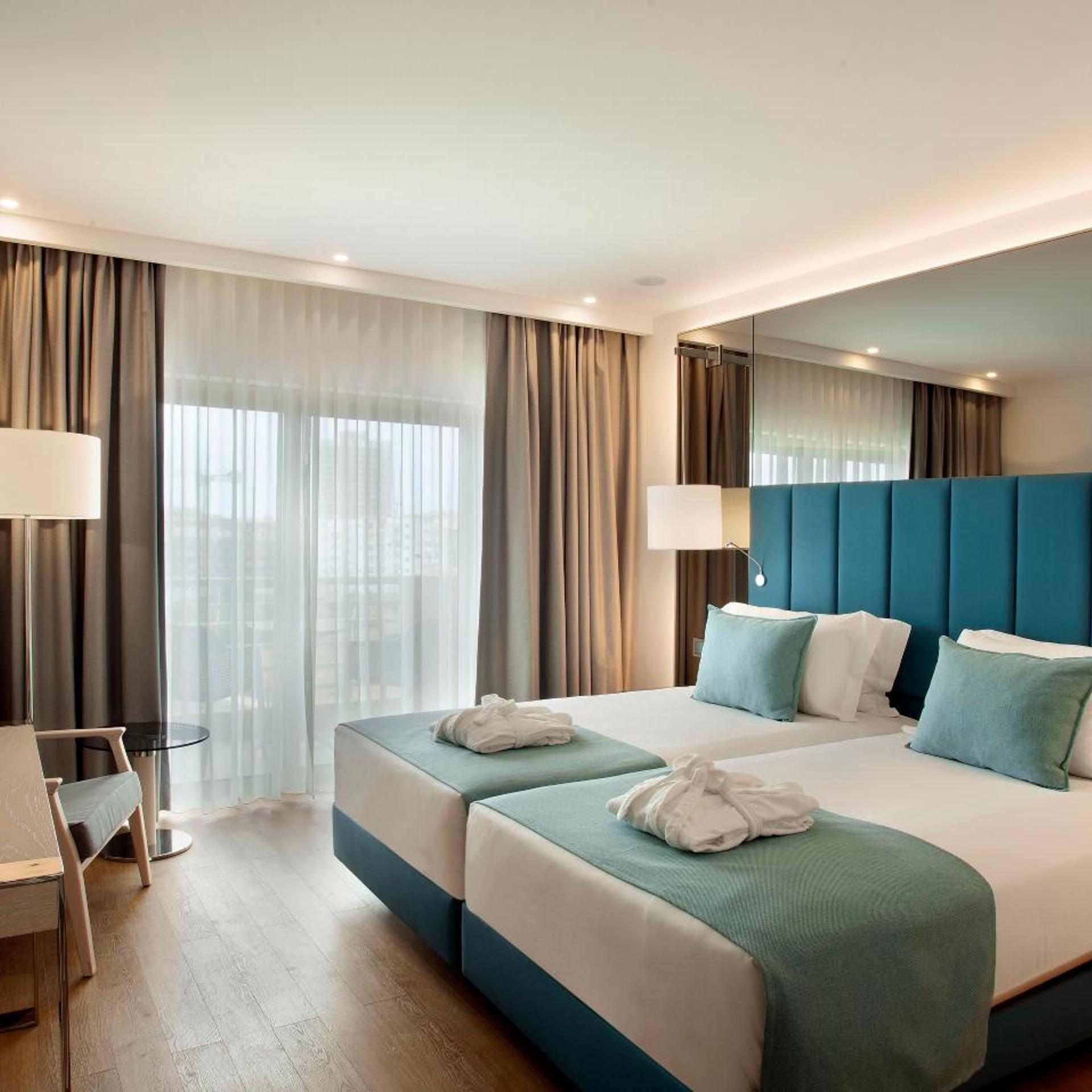 Room, Single Bed, Lateral Side Sea View