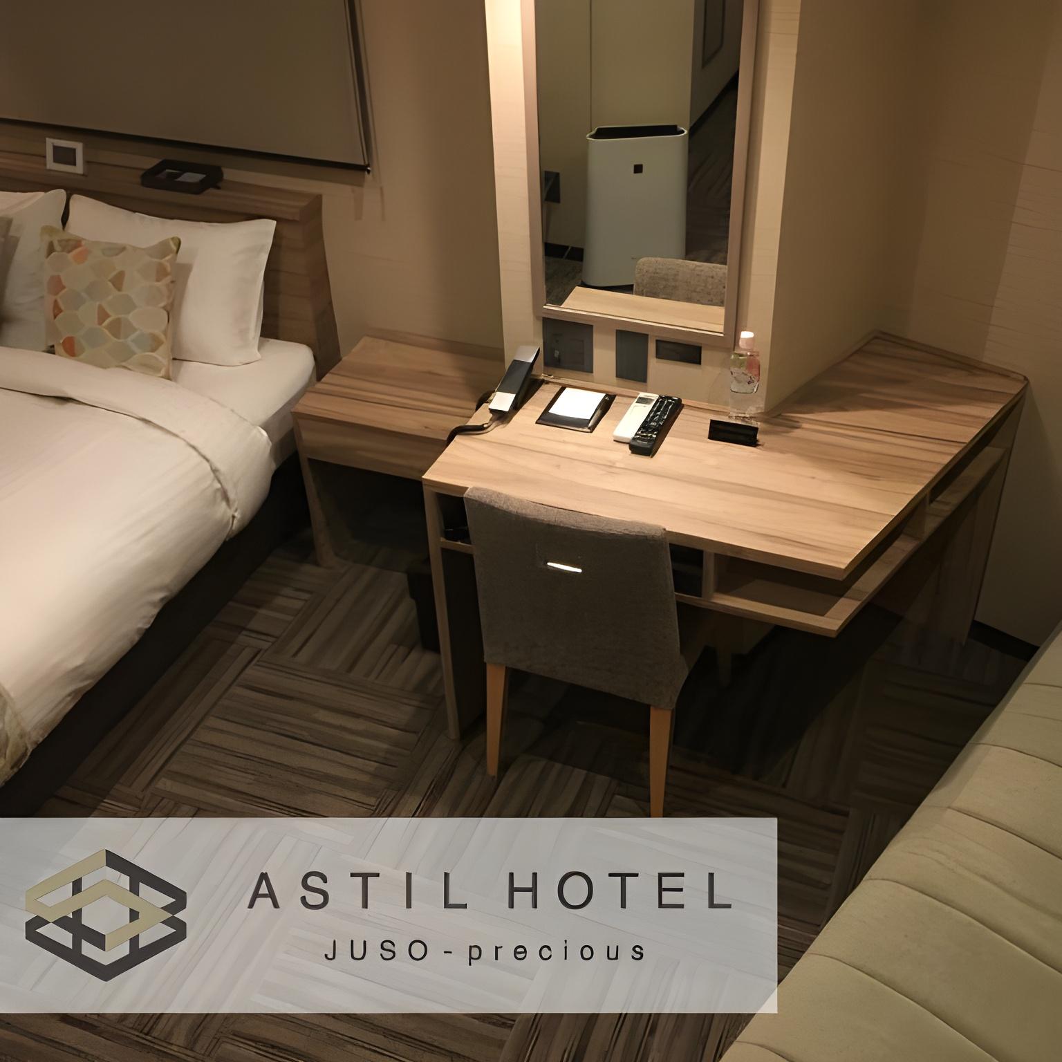 Japanese Western, Queen Bed, Unit Bath