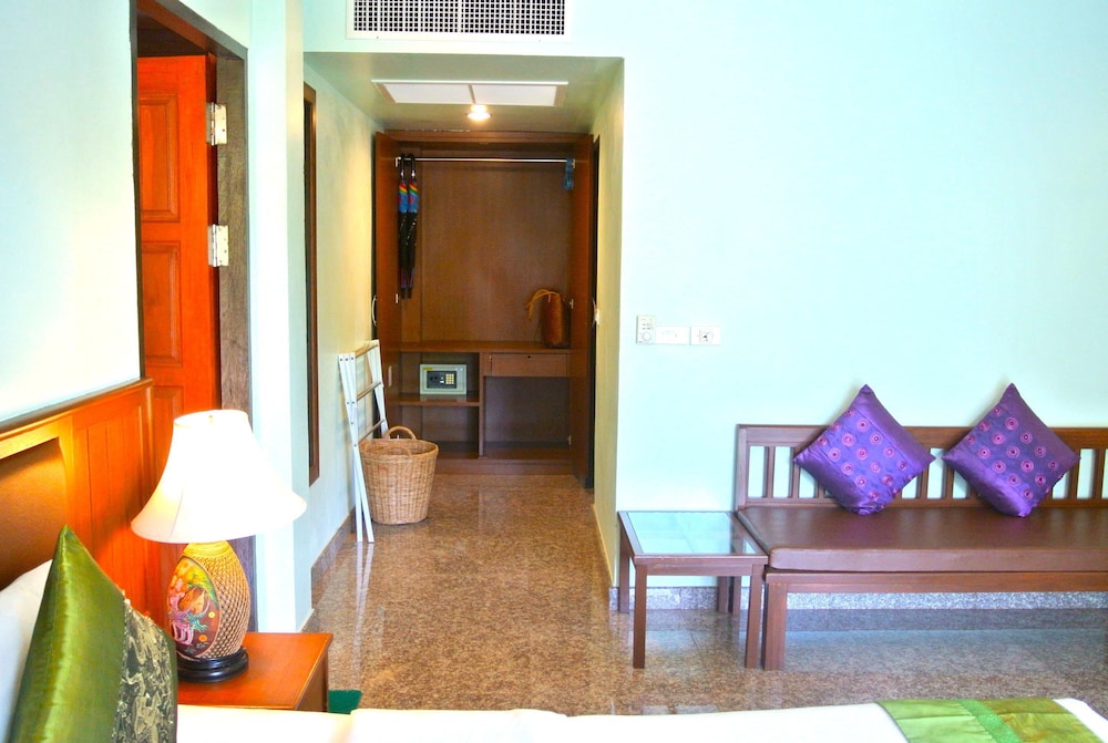 P.S. Thana Resort 34/71