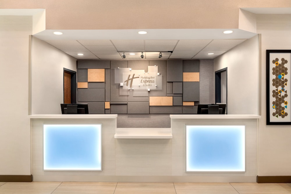 Holiday Inn Express & Suites Pembroke Pines-Sheridan St 7/54