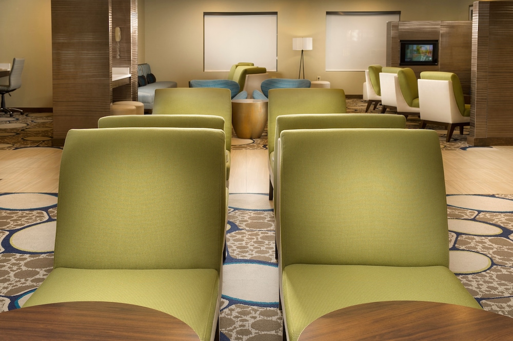 Holiday Inn El Paso Airport 65/74
