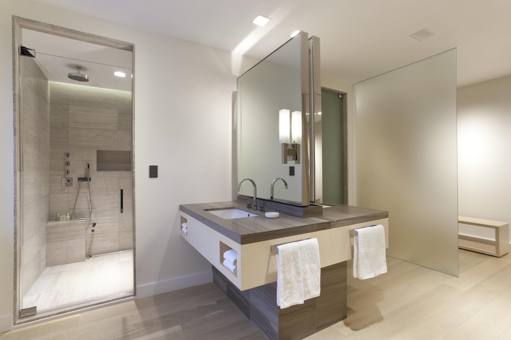 Hyatt Grand Central New York 48/88