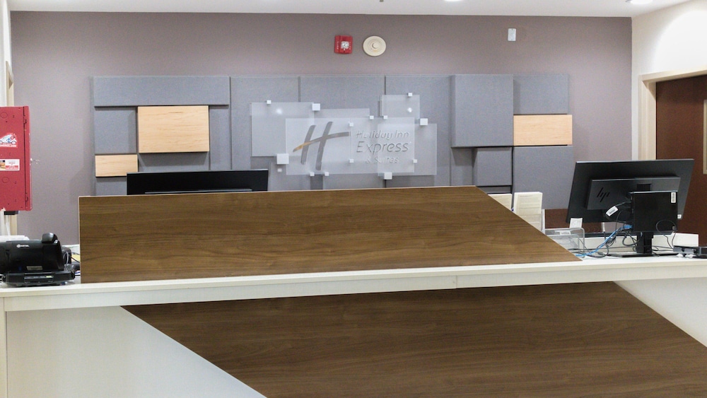 Holiday Inn Express & Suites Hope Mills Fayetteville Airport 4/37