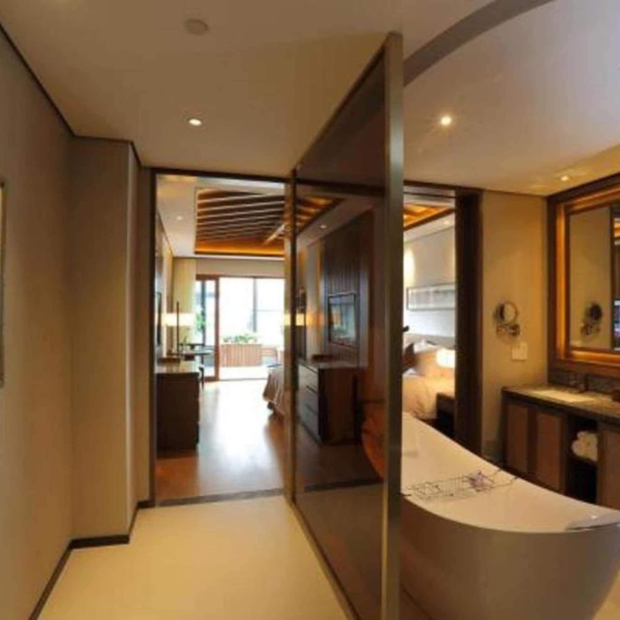 Linhai S And N International Hotel 39/39