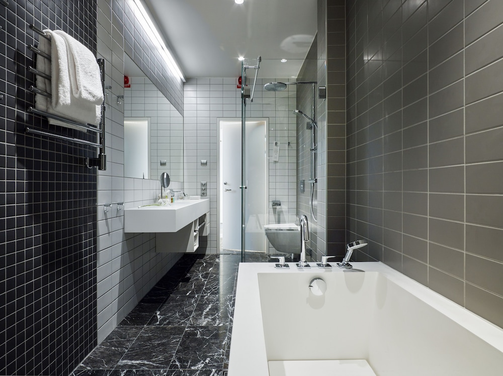 Upper House Deluxe Suite King