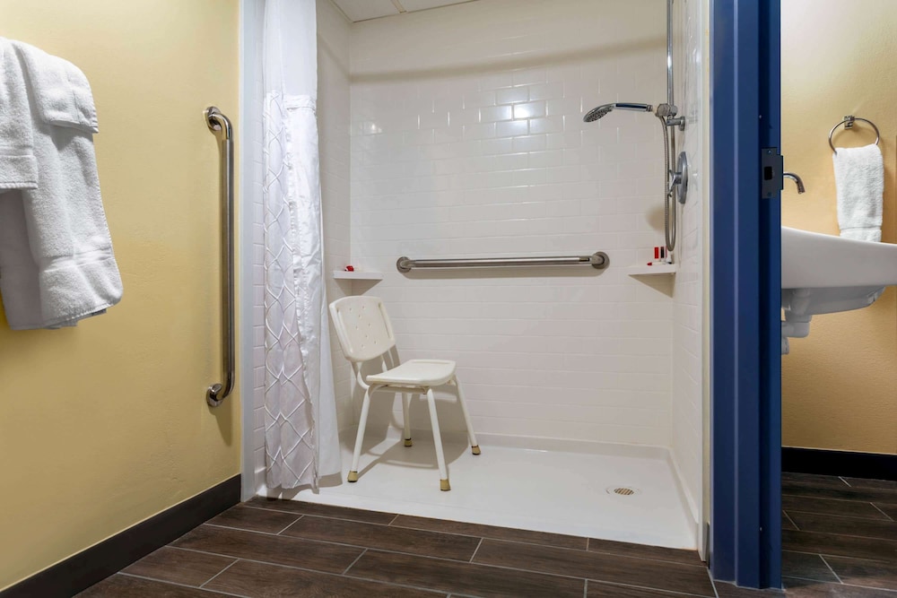 Days Inn by Wyndham Augusta 20/22