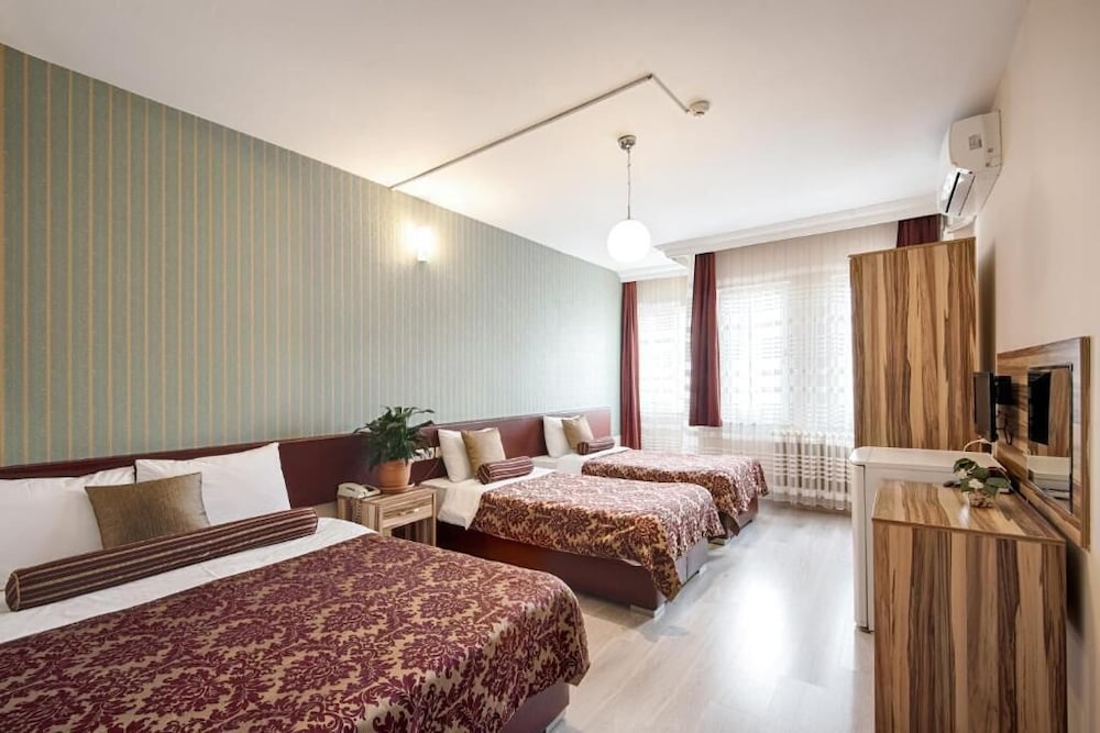 Dinar Hotel 18/43