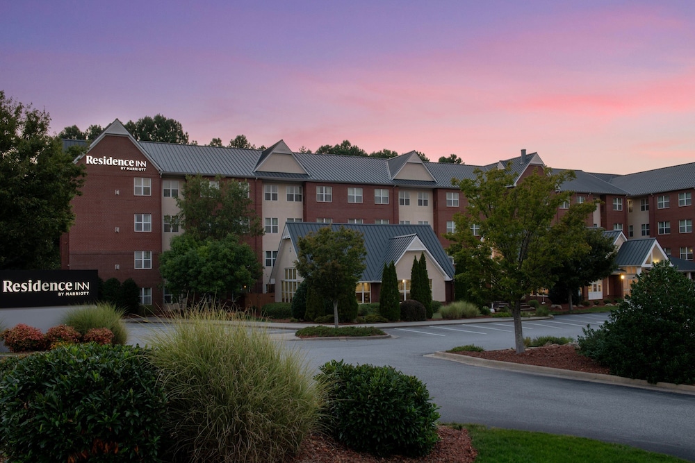 Residence Inn Greensboro Airport 6/51