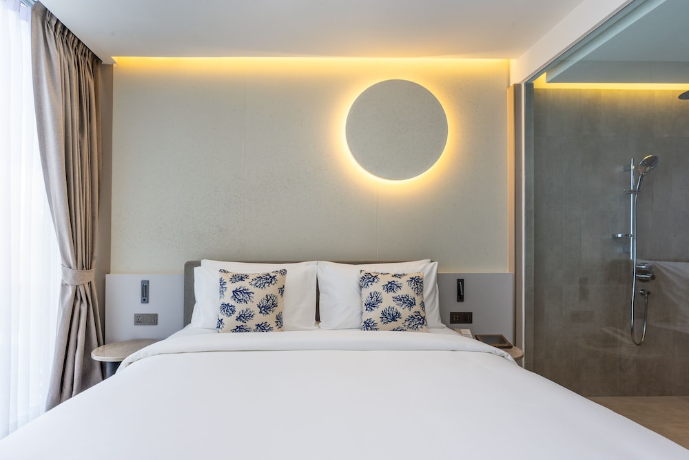 Aurora, Deluxe, King Bed، Akara Hotel Pattaya 2/7