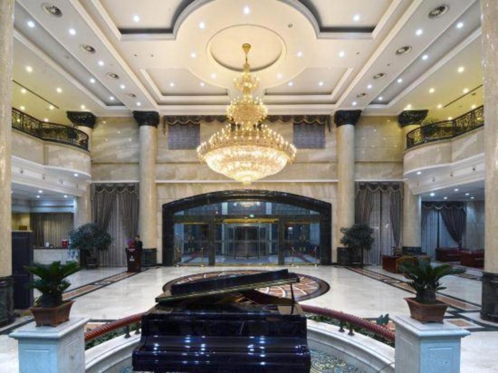 CHINA GARDEN HOTEL 10/56