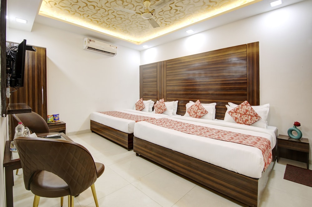 Hotel Chanakya Inn 23/38