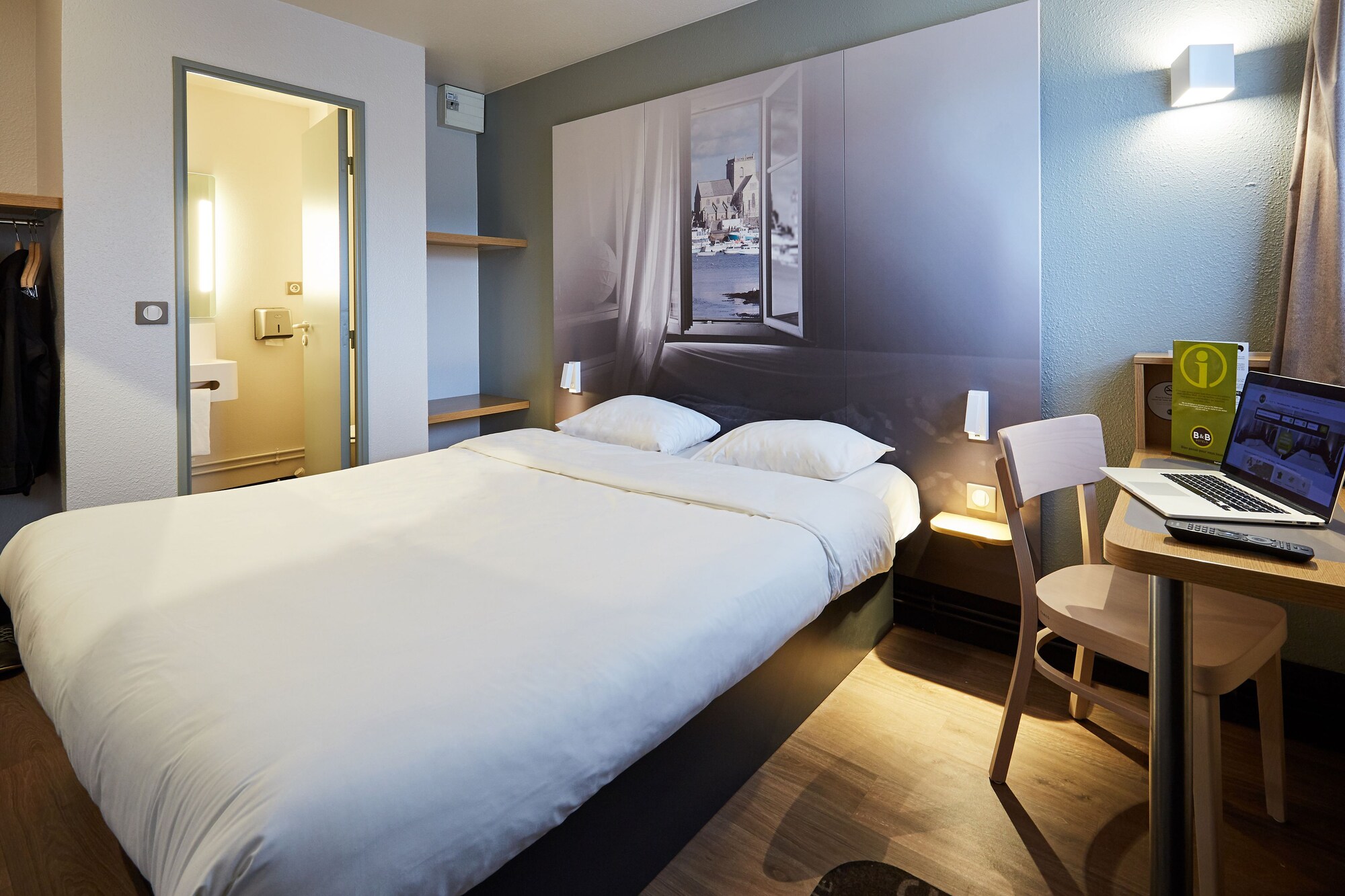 Room at B&B Hotel Cherbourg, CHERBOURG