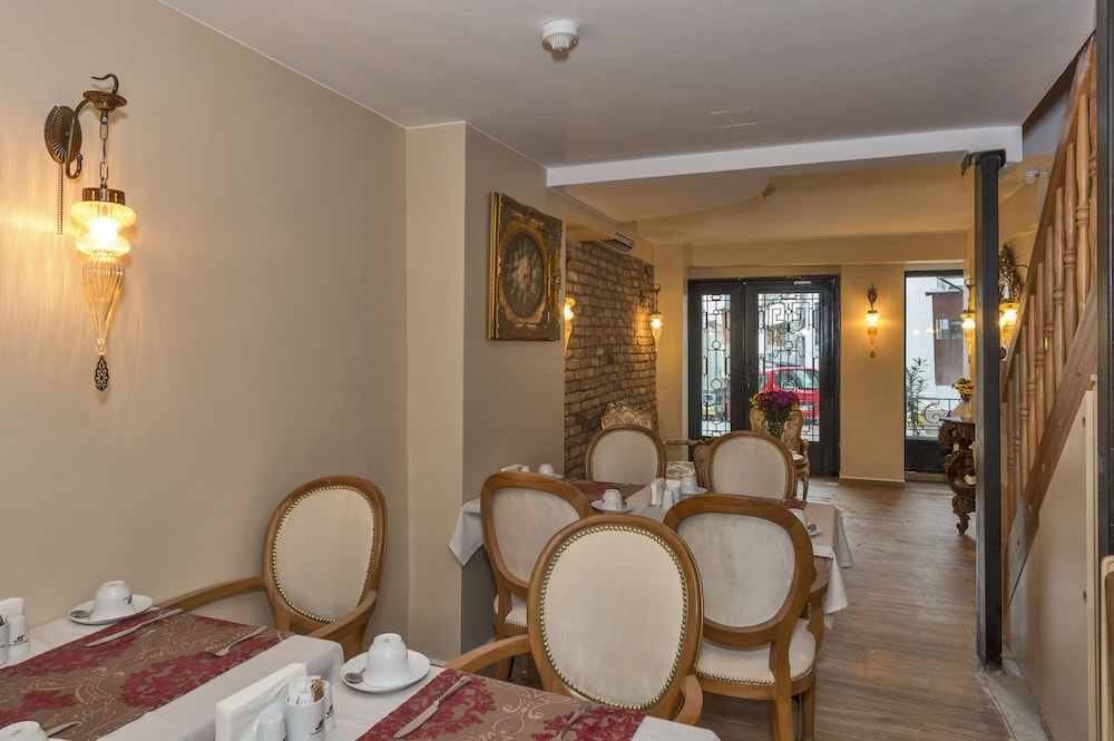 By Murat Royal Hotels Boutique Class 14/32