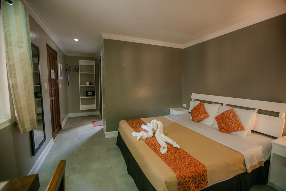 Kav's Beach Resort 20/69