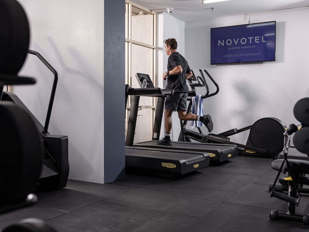 NOVOTEL SURFERS PARADISE 35/64