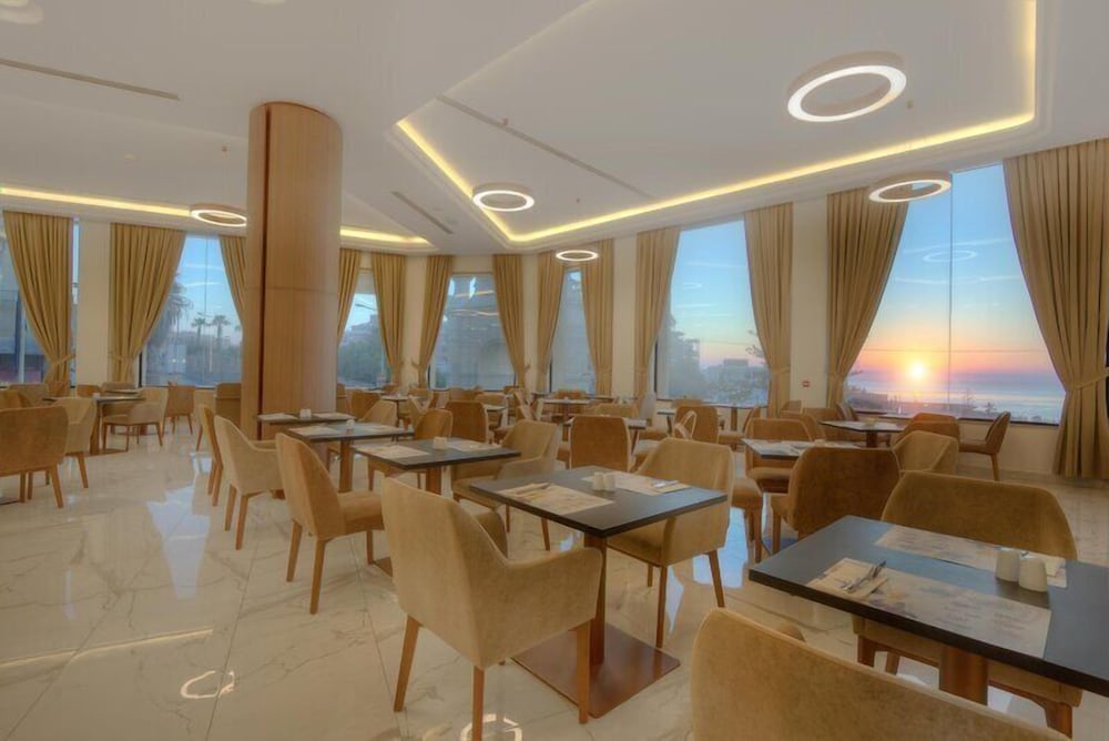 Vivaldi Hotel 50/71