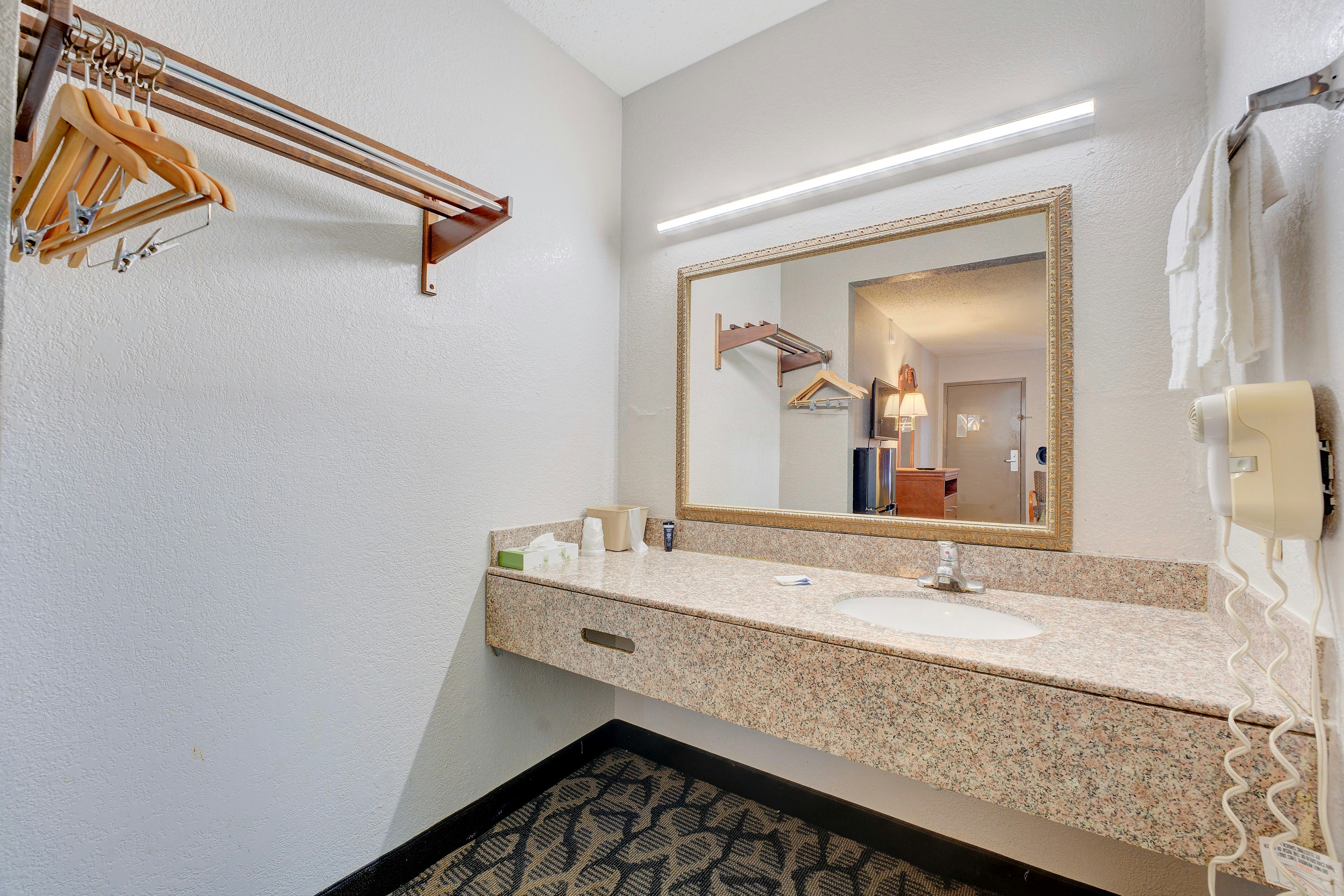 Travel Inn Lebanon Nashville Near I-40 61/61