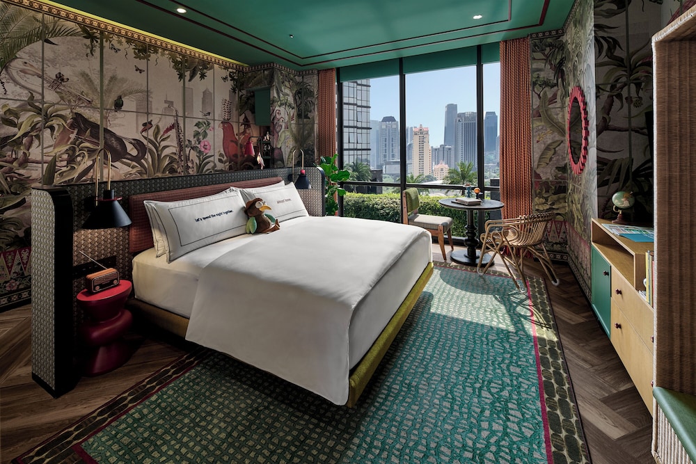 Medium Plus, Garden, King Bed
