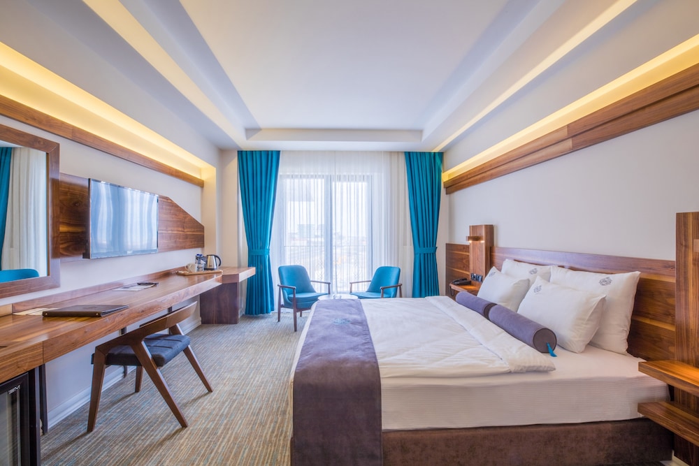Karpalas City Hotel & Spa 19/70