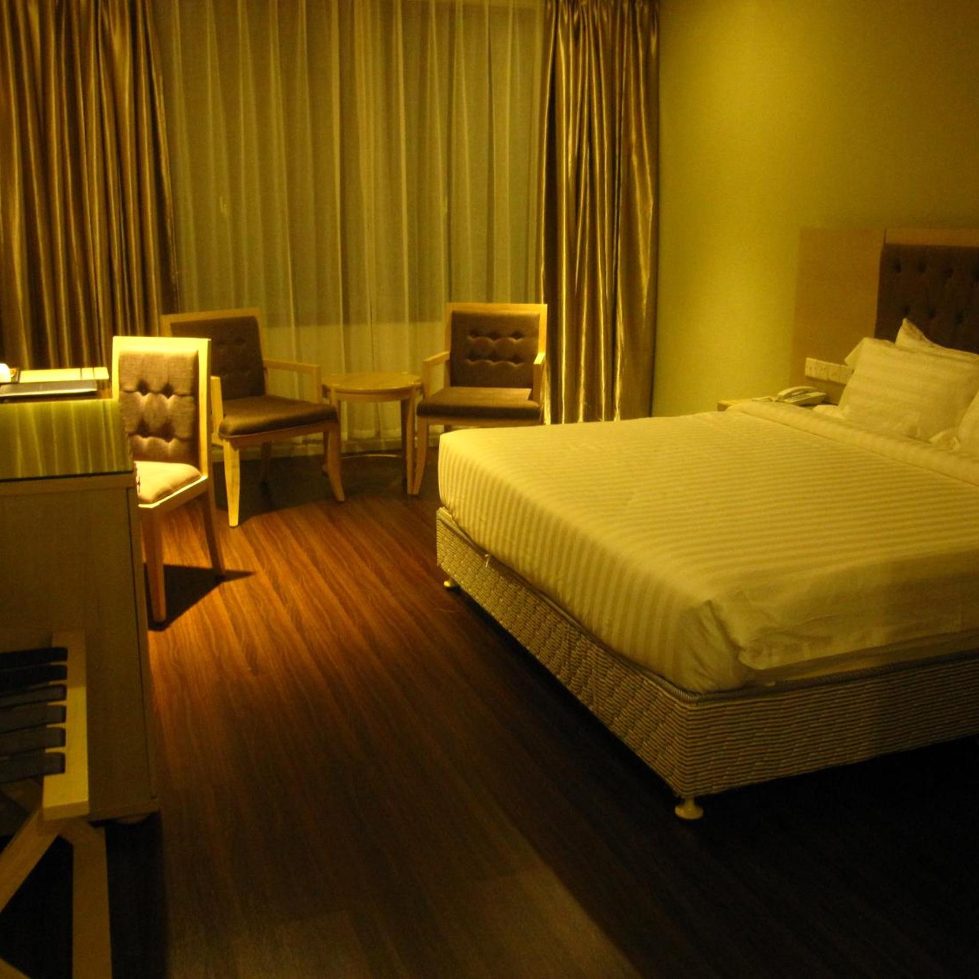 Seri Simanggang Hotel 16/40