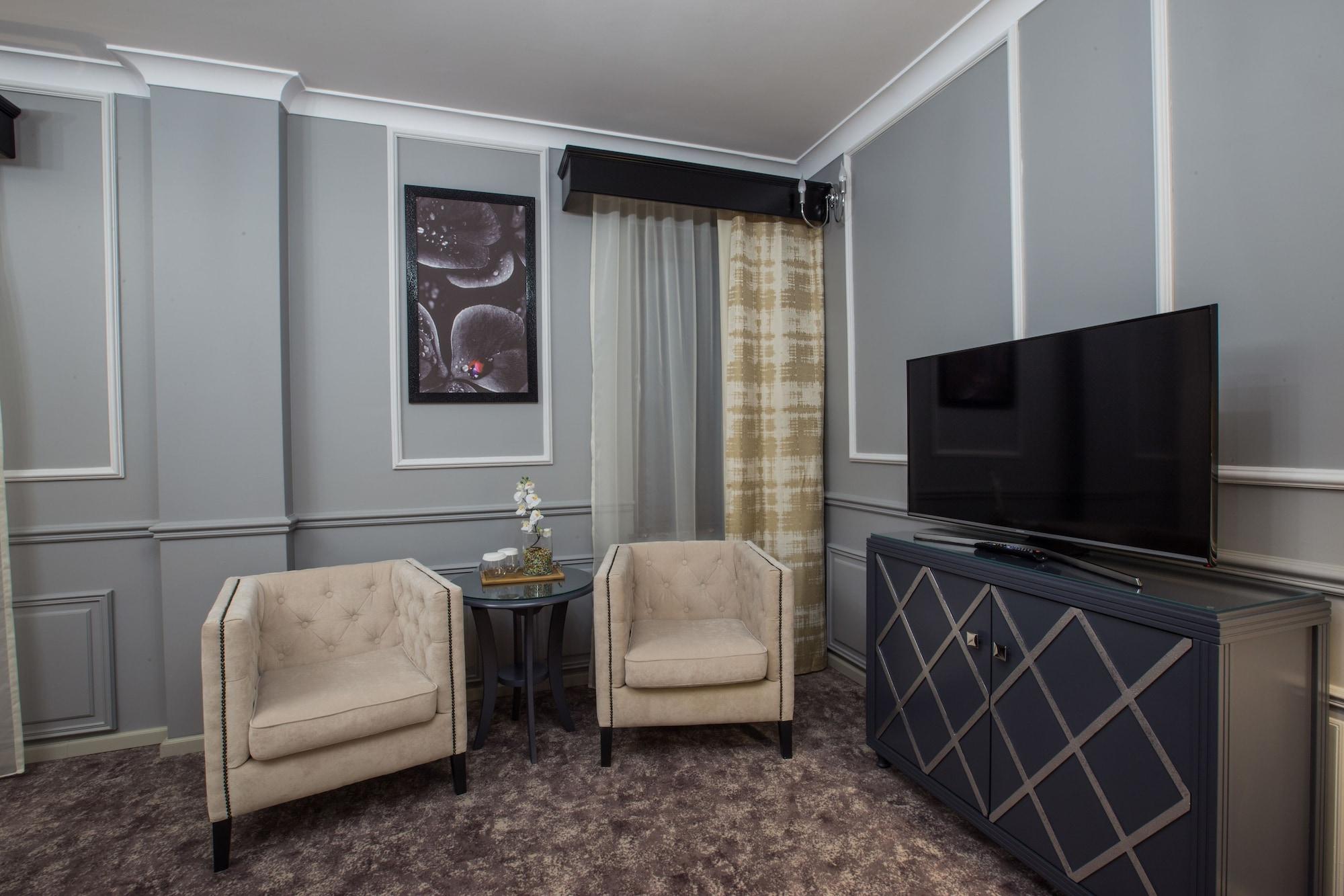 PENINSULA BOUTIQUE HOTEL 37/51