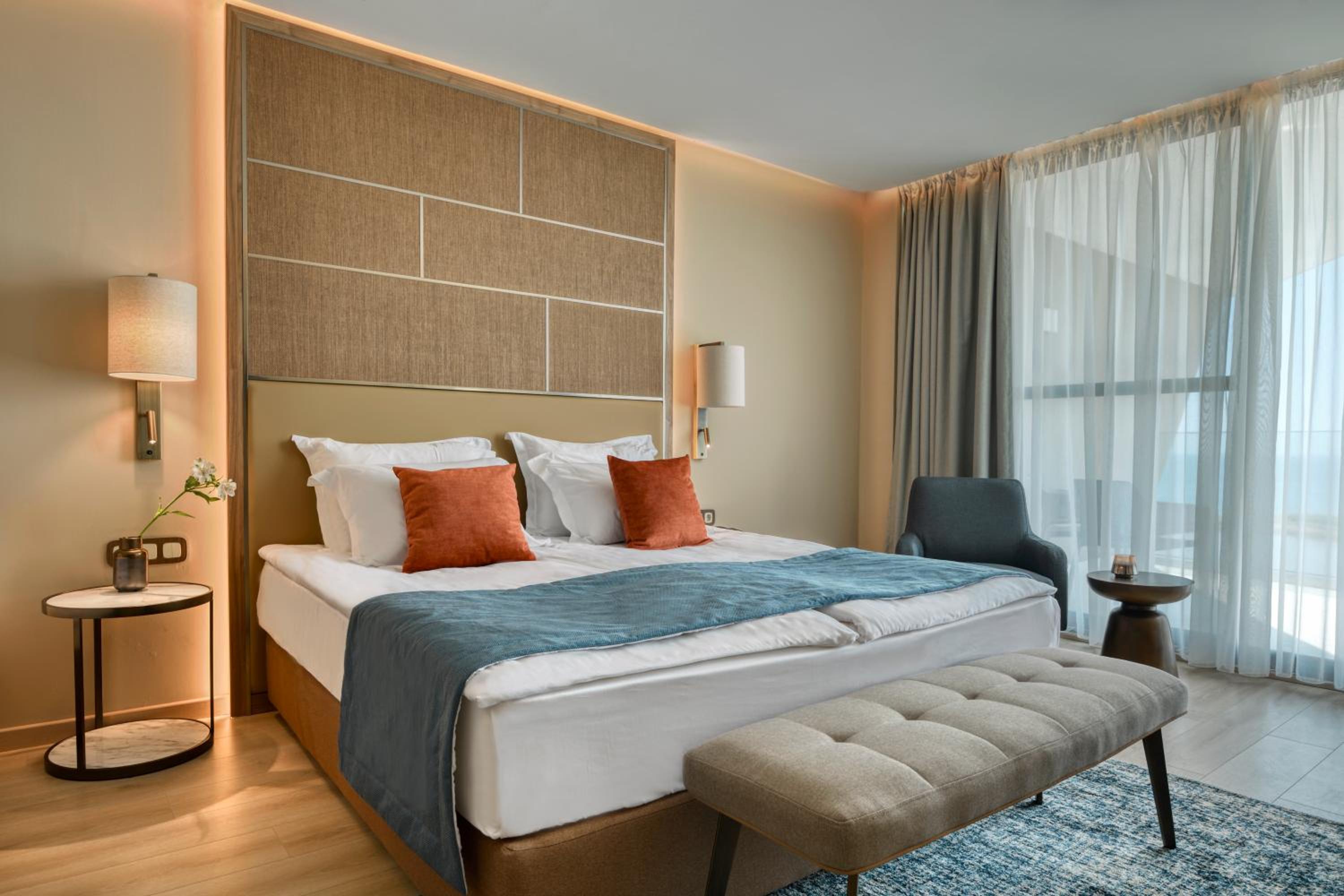 Room, Double Bed, Lateral Side Sea View