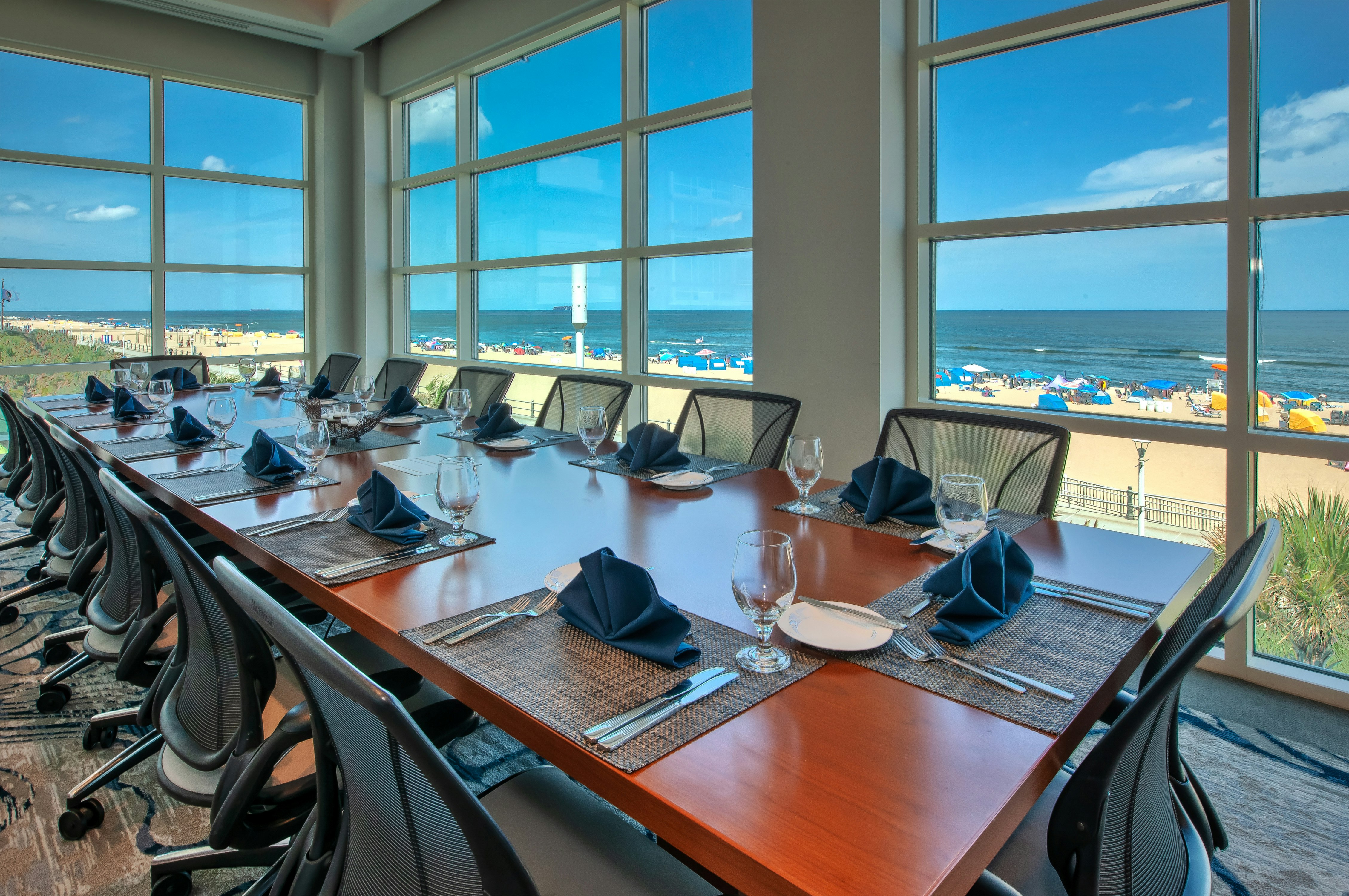 HILTON GARDEN INN VIRGINIA BEACH OCEANFRONT 24/50