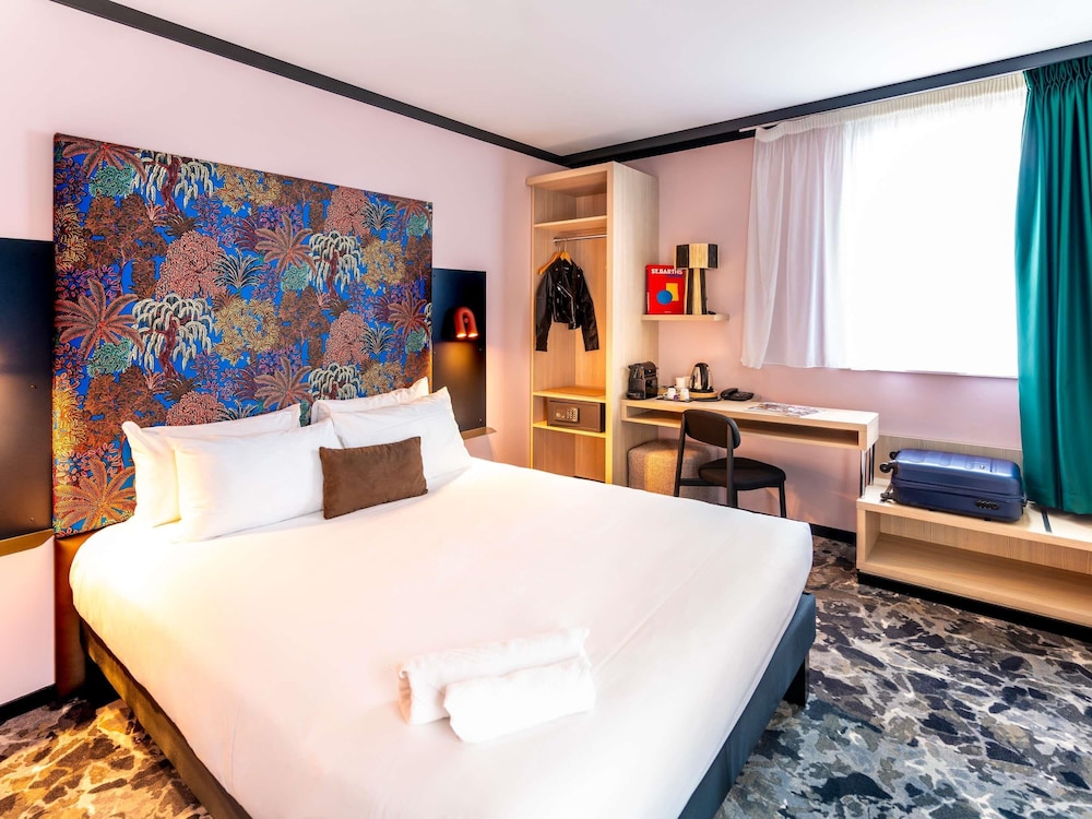 COMFORT, DOUBLE BED