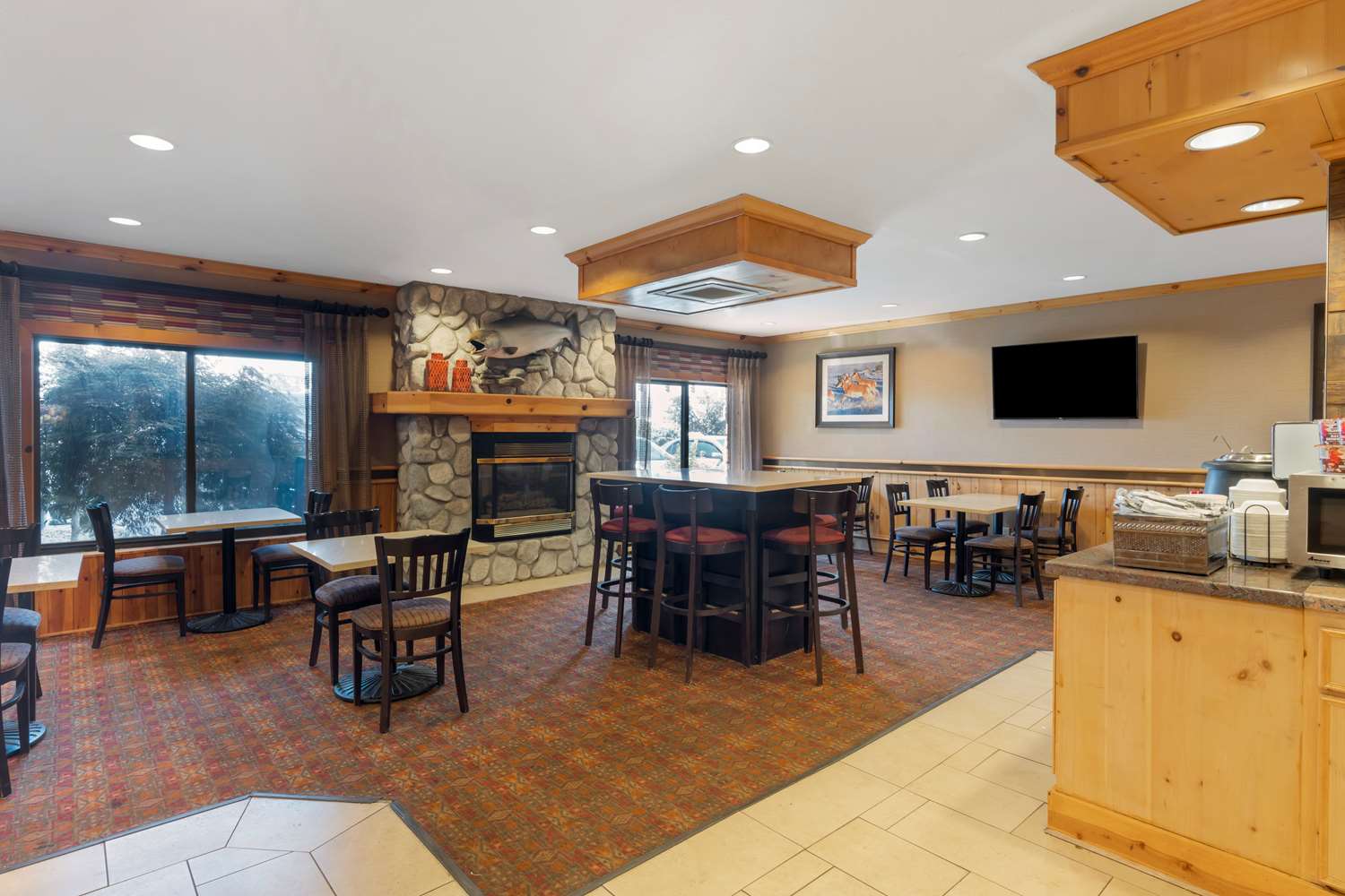Best Western Plus Olympic Inn 58/73