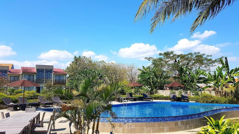 Luwansa Beach Resort 28/38