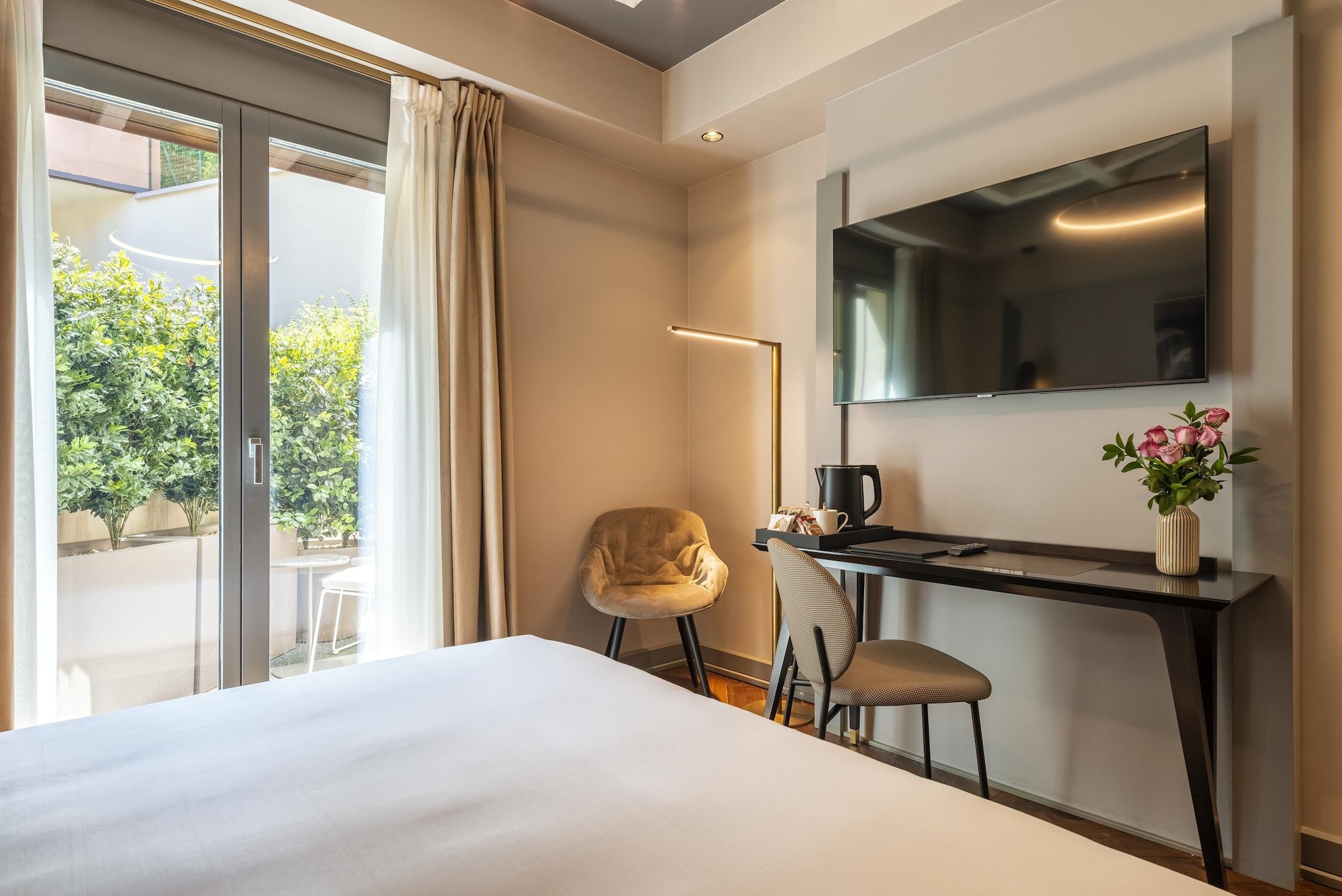 HOLLYWOOD, CLASSIC, DOUBLE BED