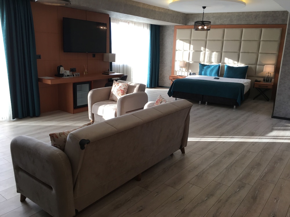Grand Vaves Hotel 19/58