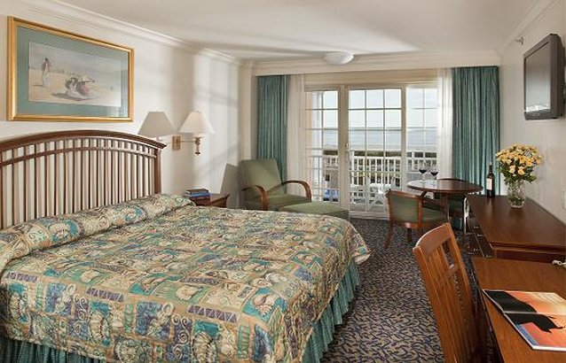 La Mer Beachfront Inn 11/38