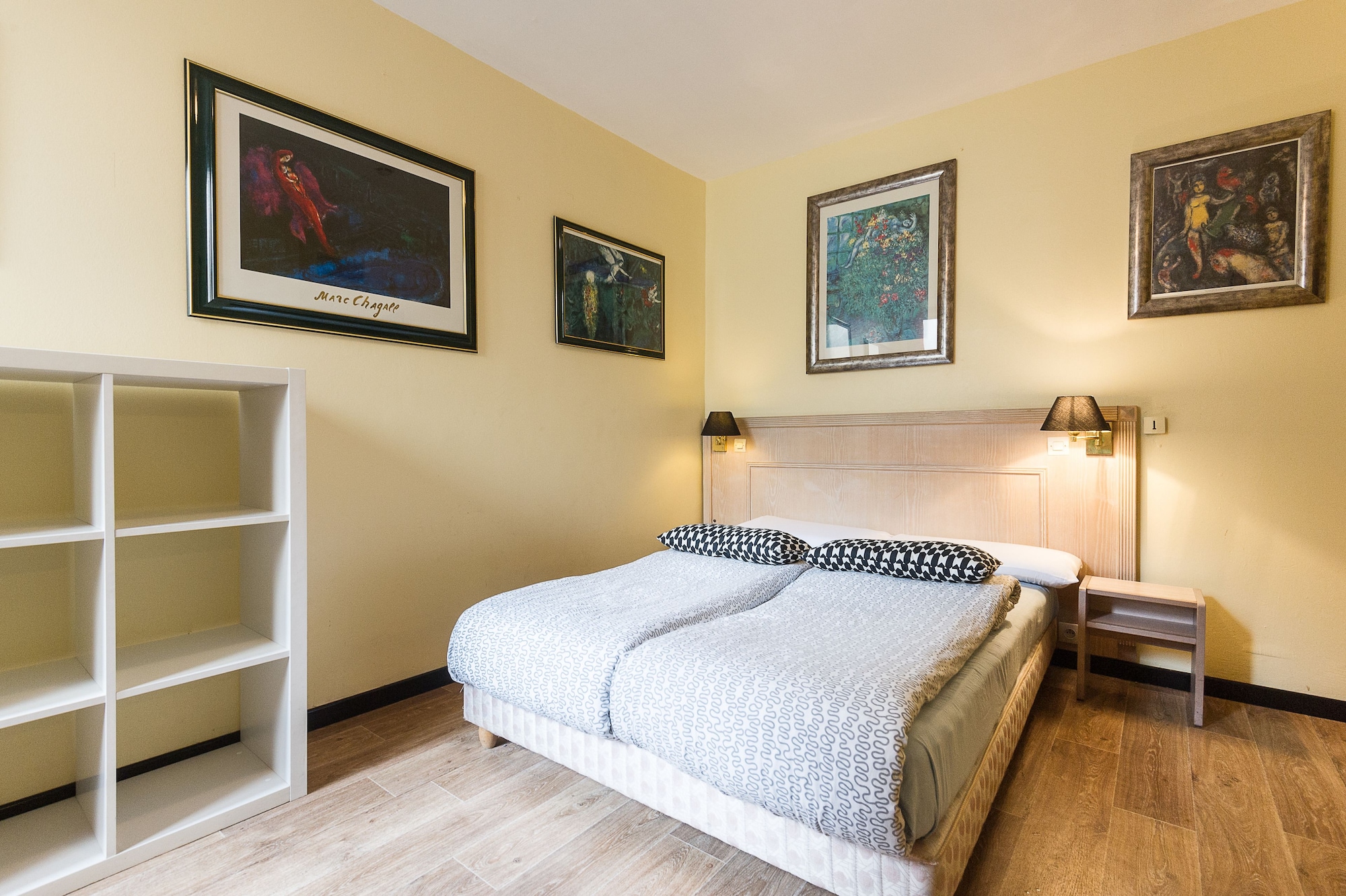 STANDARD, DOUBLE BED