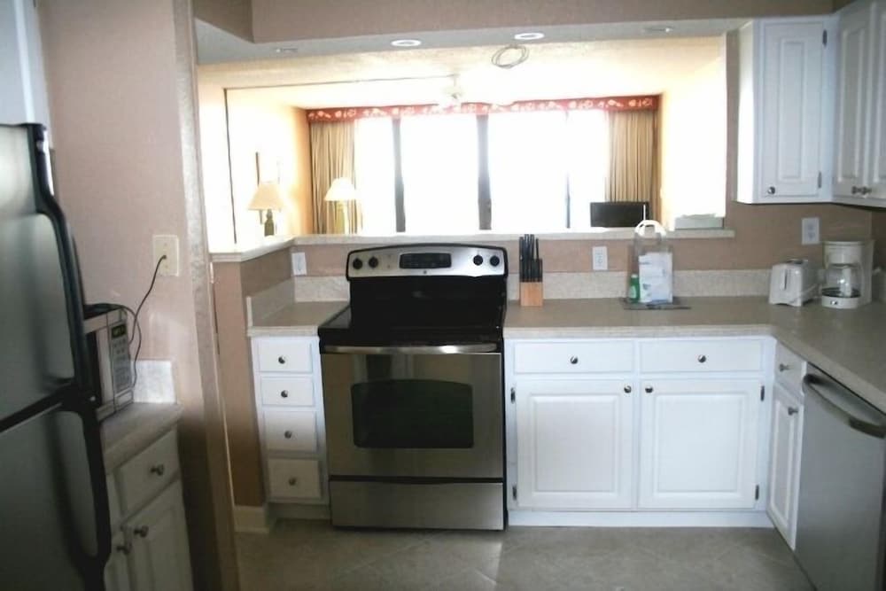 Club Regency in Regency Towers 29/41