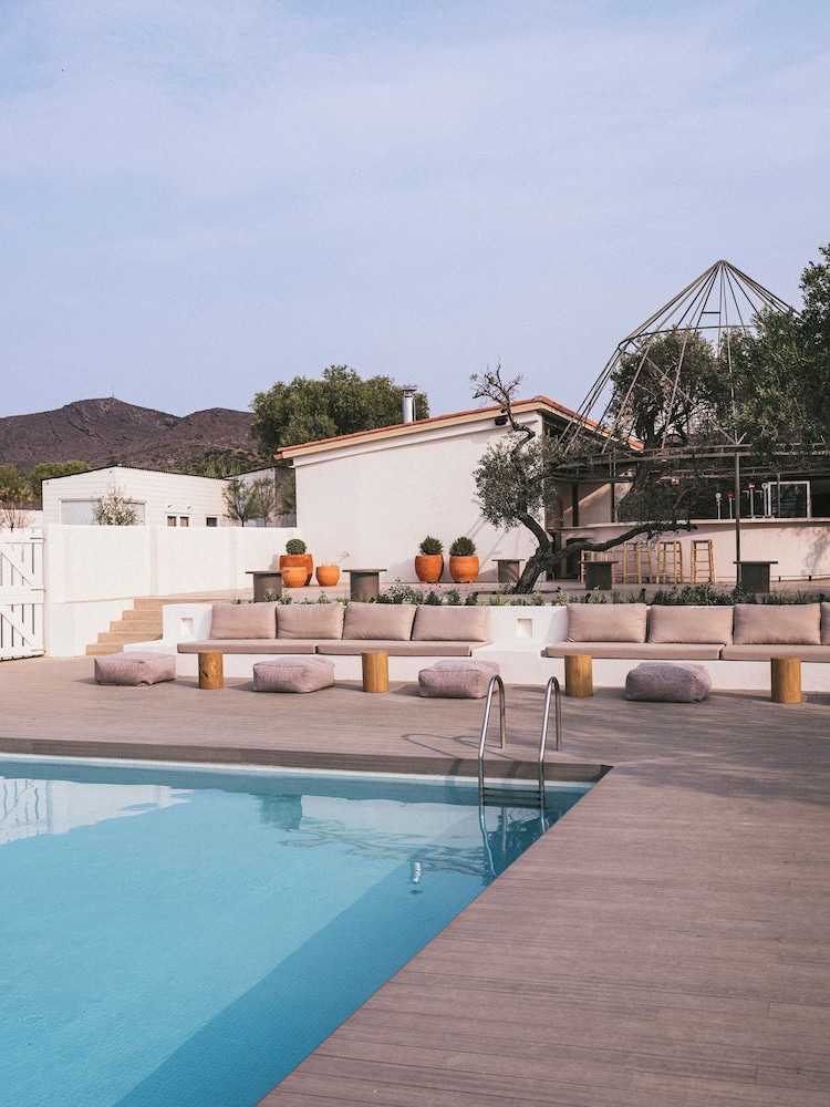 wecamp Cadaques 37/44