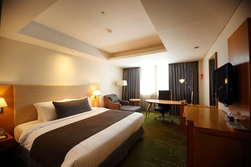 Ramada by Wyndham Songdo 17/34