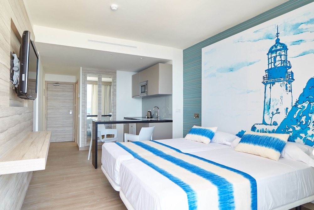 Sol Bahia Ibiza Suites 9/41