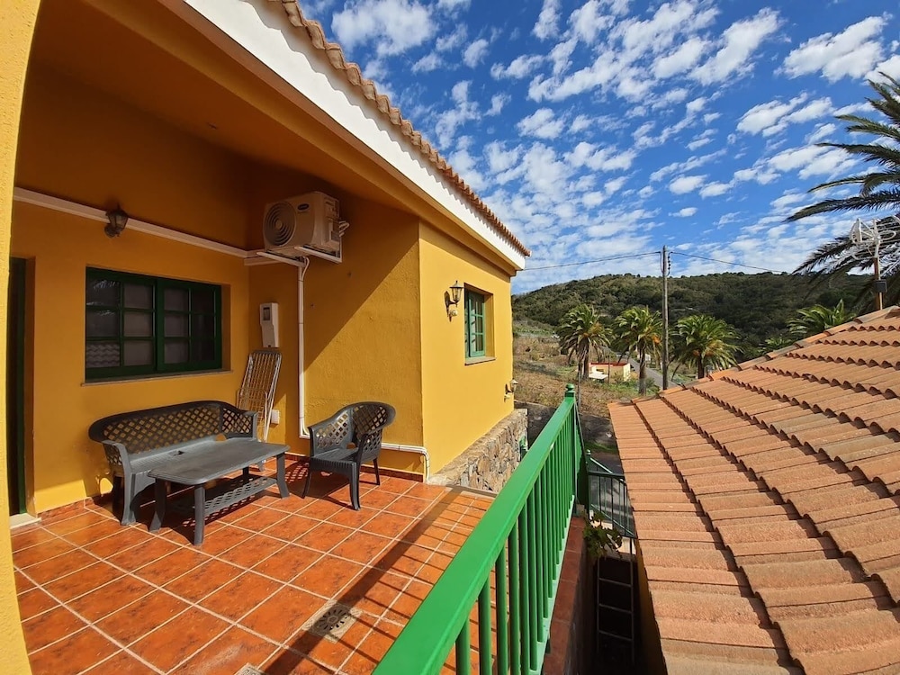 CASAS RURALES AMPARO LAS HAYAS 26/49