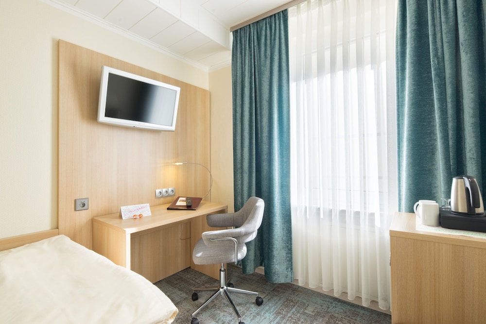 NP Hotel Konigshof 42/49