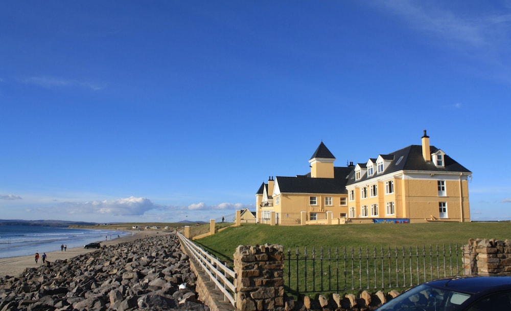 The Sandhouse Hotel and Marine Spa 63/67