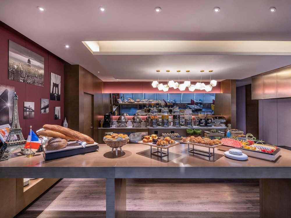 Mercure Suzhou Downtown 60/75