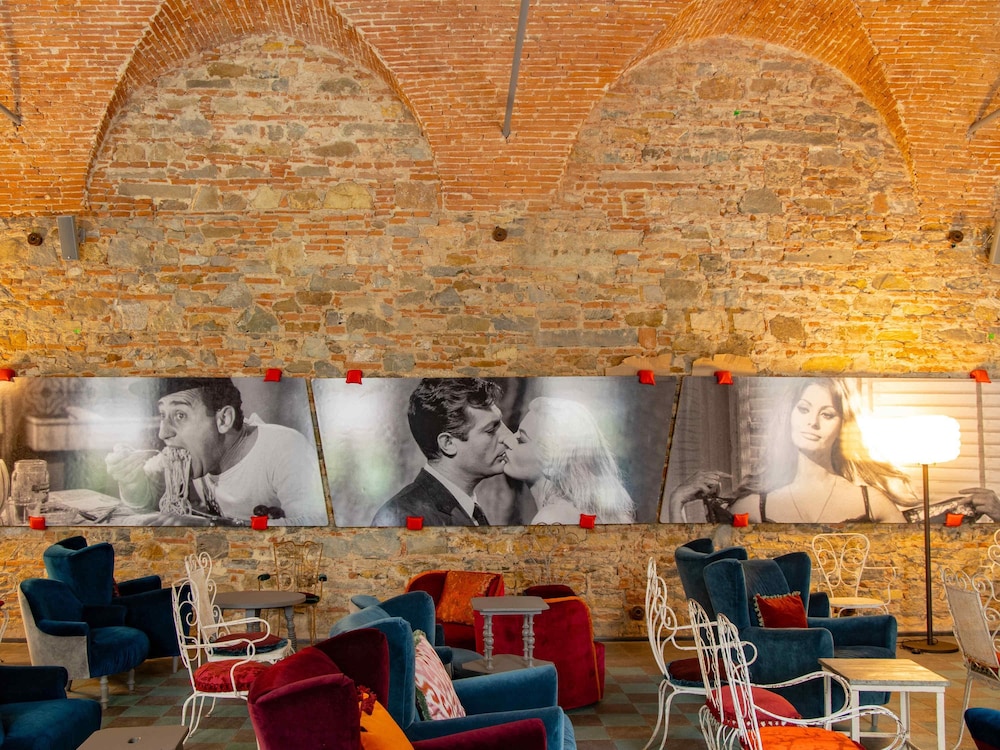 25hours Hotel Piazza San Paolino 50/60