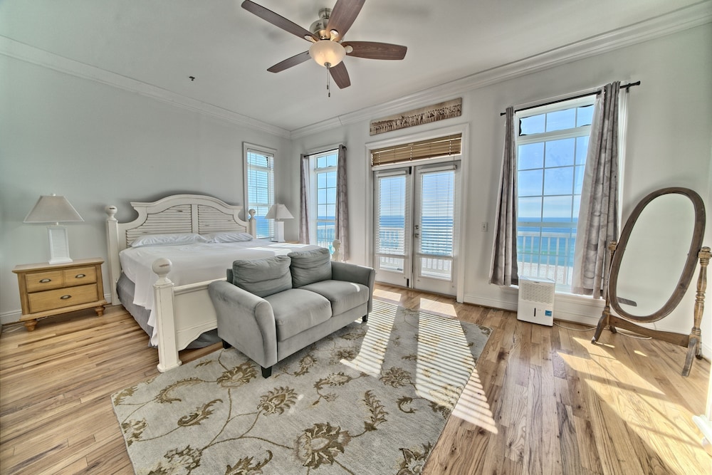 Pineapple Villas On Laguna Beach 31/70